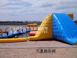 水上娛樂(lè)氣模